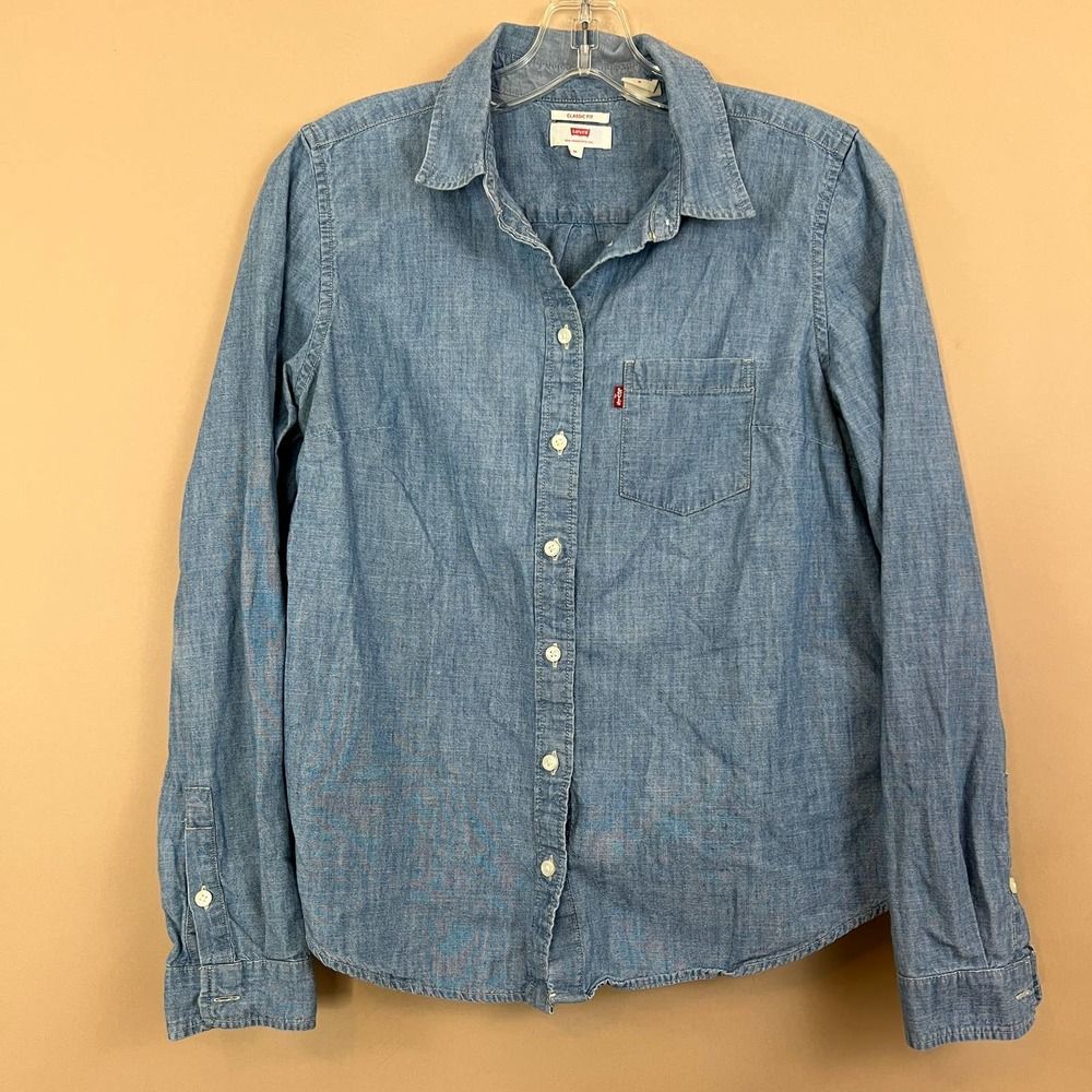 Levis Chambray Denim Button Up Medium - image 1